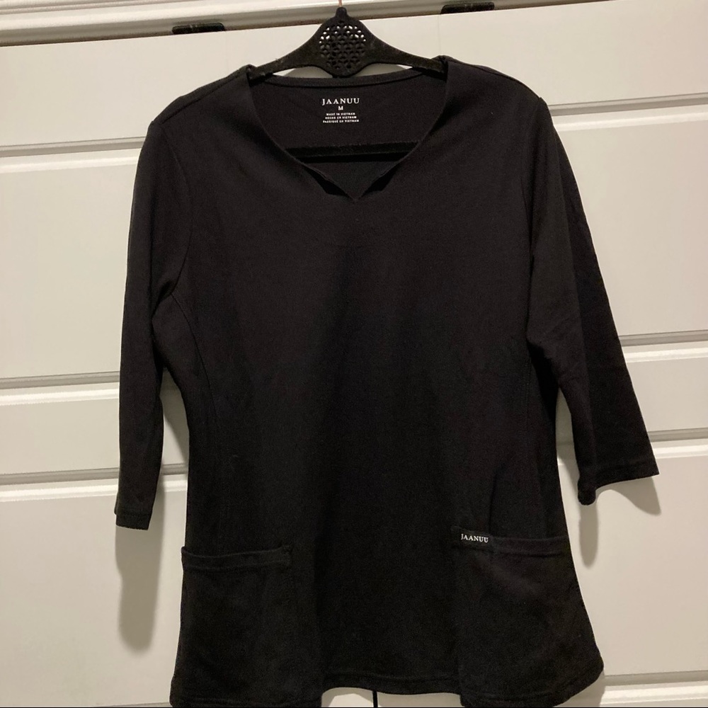 Jaanuu Black 3/4 Sleeve Scrub Top Size Medium NWOT
